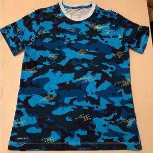 Nike Dri fit tee multicolor camouflage